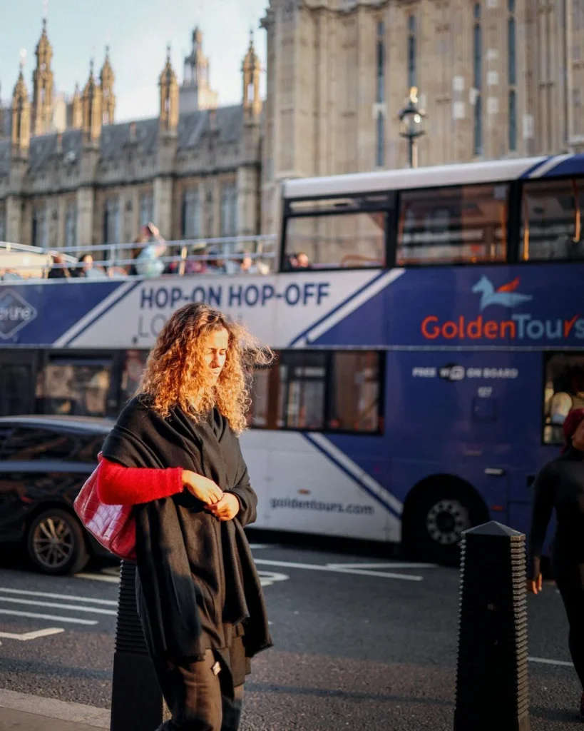 Illustrated guide for foreigners seeking employment in London.