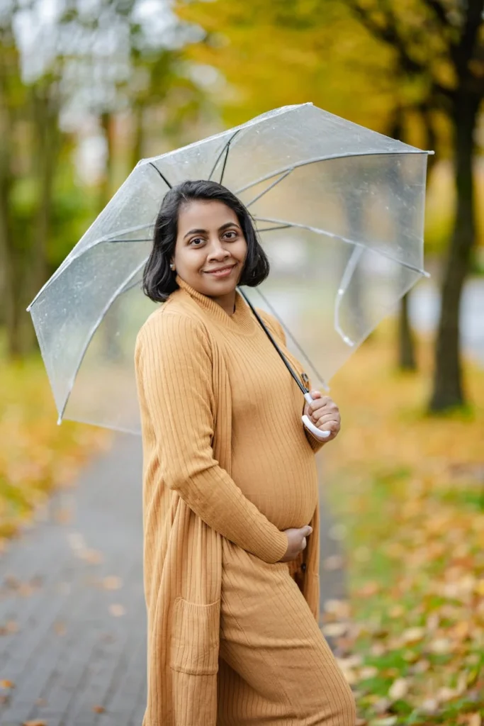 A woman confidently negotiating maternity leave with a new employer.